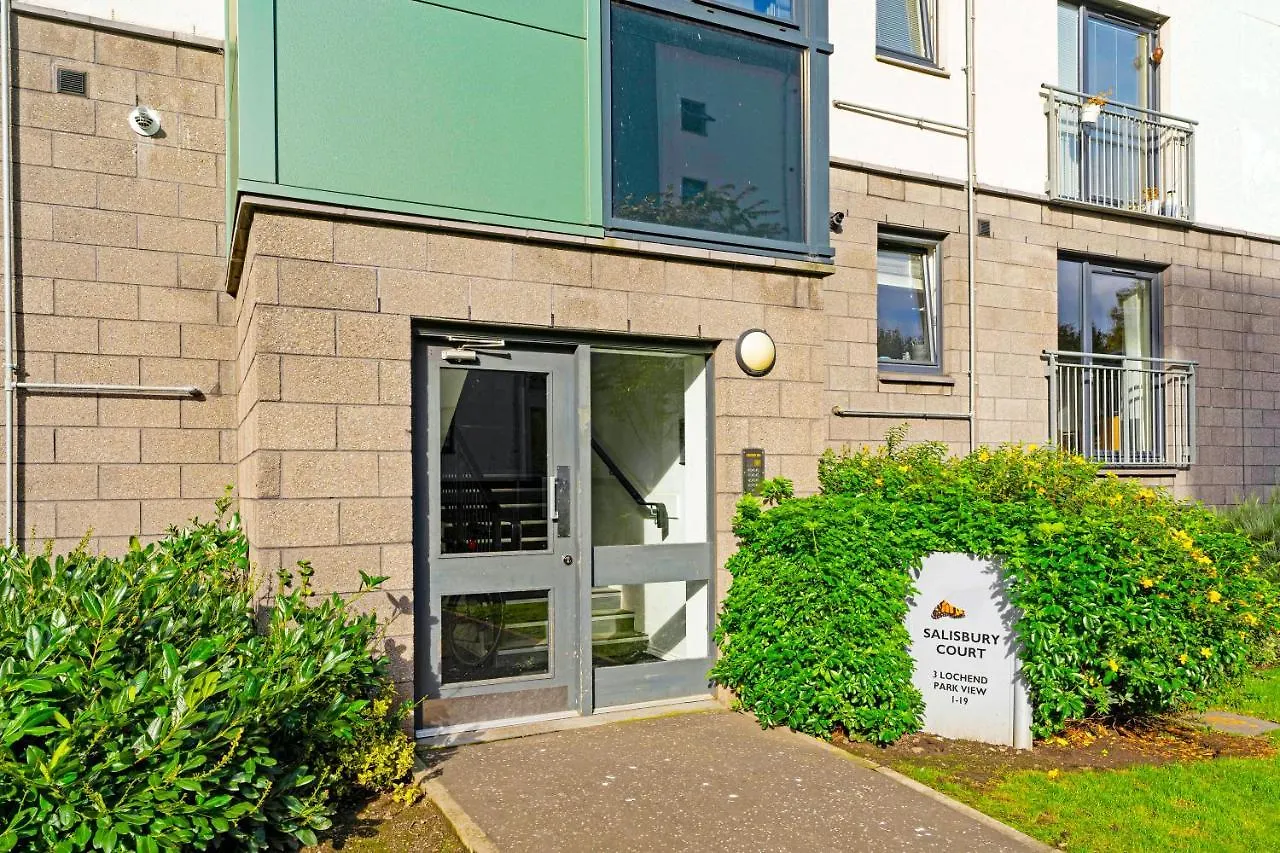 Modern & Spacious 2 Bedroom Serviced Apartment Next To Lochend Park - Private Underground Parking & Lift Available - Close To Edinburgh City Centre